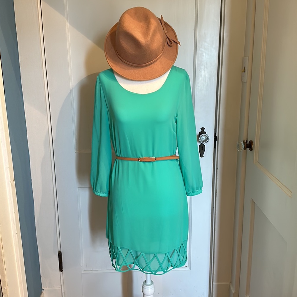 Women’s/Juniors Green Classic Lattice Detail Dress With Belt Size 5